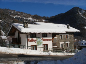Отель Valley Vacanze, Бруссон